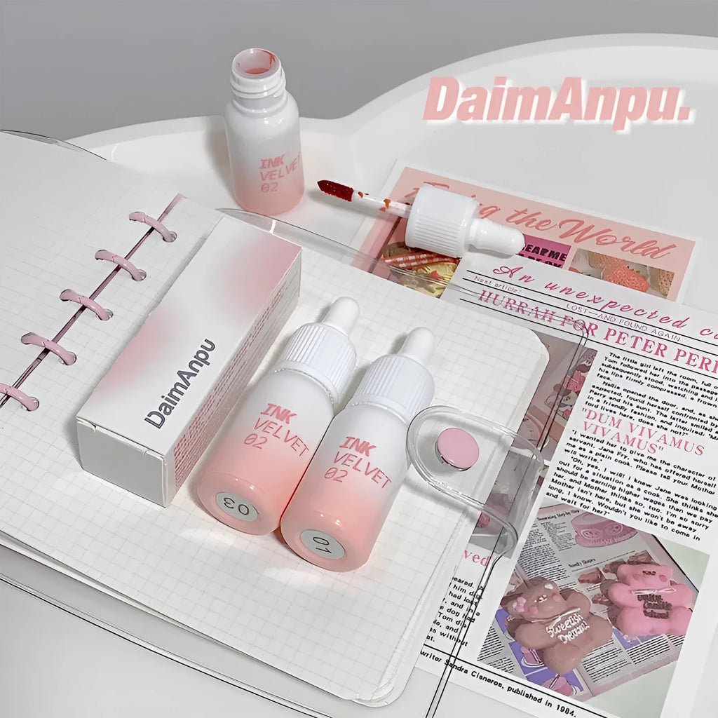 Mirror Lip Lacquer moisturising lip colour in milk huhoo series with 3.5g net content