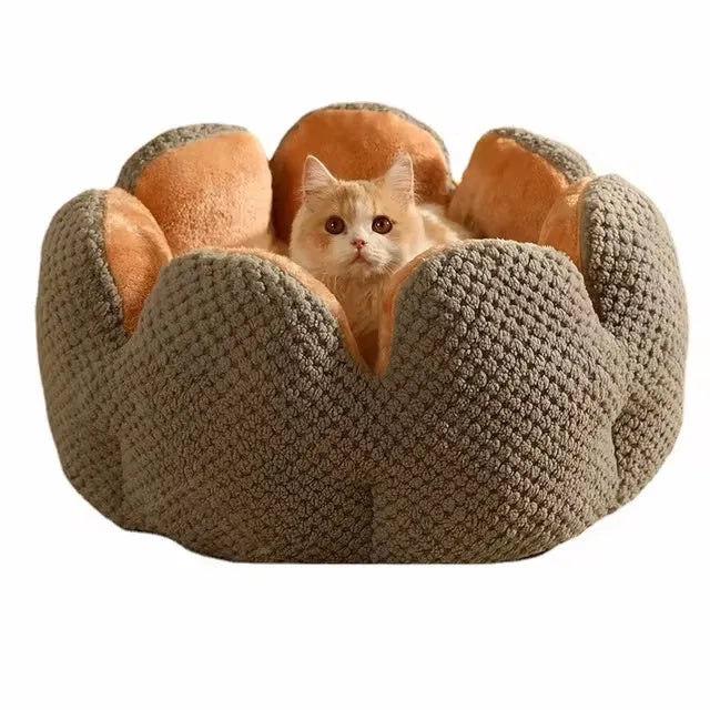 Green cactus petal shape pet kennel bed with soft plush material and non-slip bottom