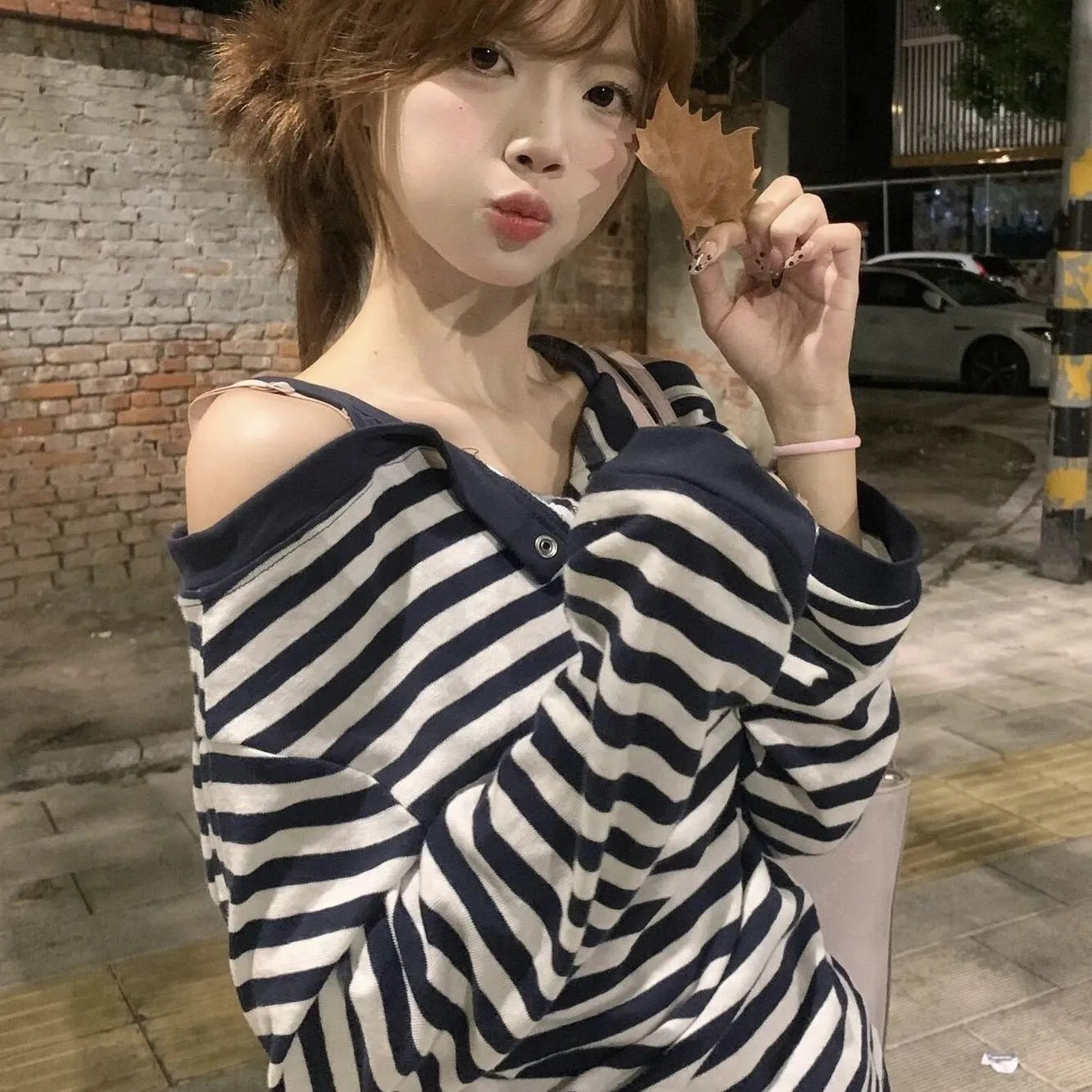 Dark blue Korean-style oversized women's long sleeve t-shirt with stripes and embroidery