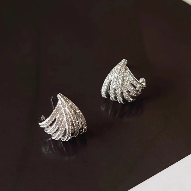 Geometric line design zircon earrings in platinum colour with European-American styling