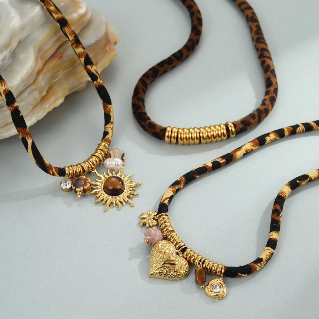 Leopard series stainless steel necklace for women with geometric pendant on adjustable 41-50cm chain
