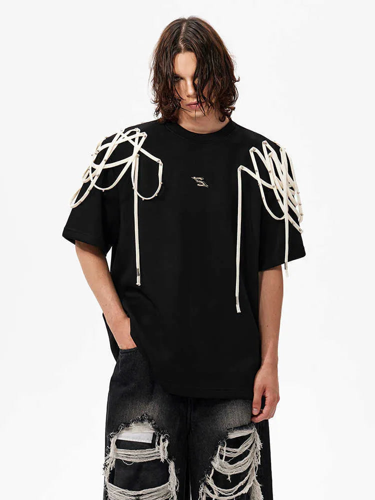 Black loose fit short-sleeved T-shirt with rivet ribbon padded shoulder detail