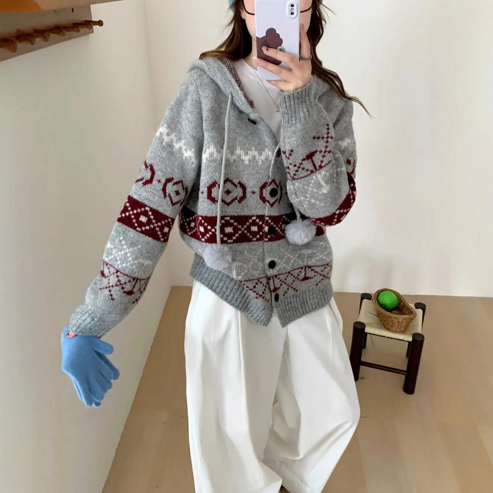 Women's geometric pattern brocade acrylic sweater coat in loose fit free size