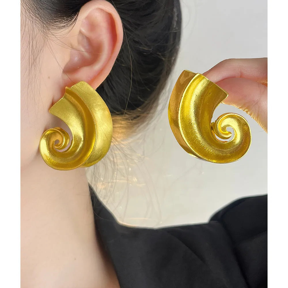 Geometric retro ear studs with 5cm size and electroplated gold or silver finish