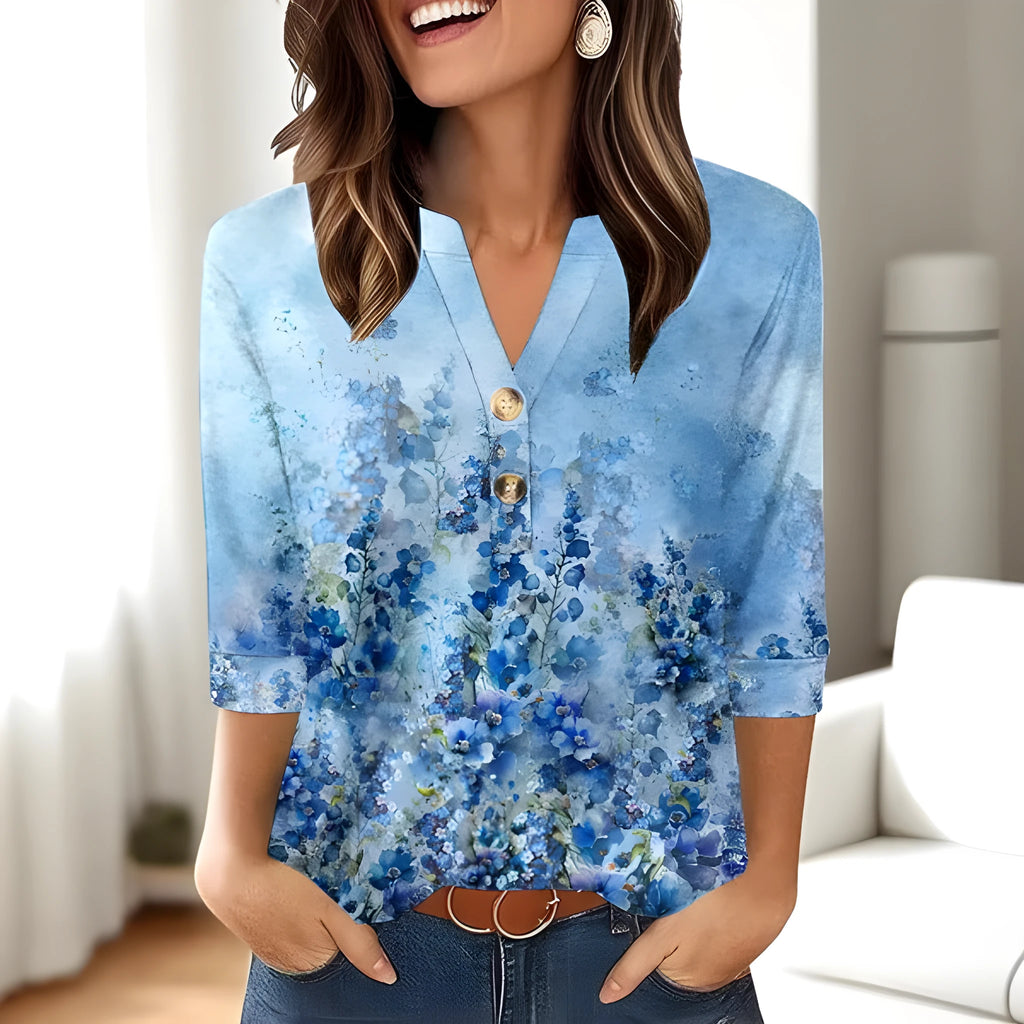Women's loose V-neck t-shirt with a 3D pattern print in a casual style