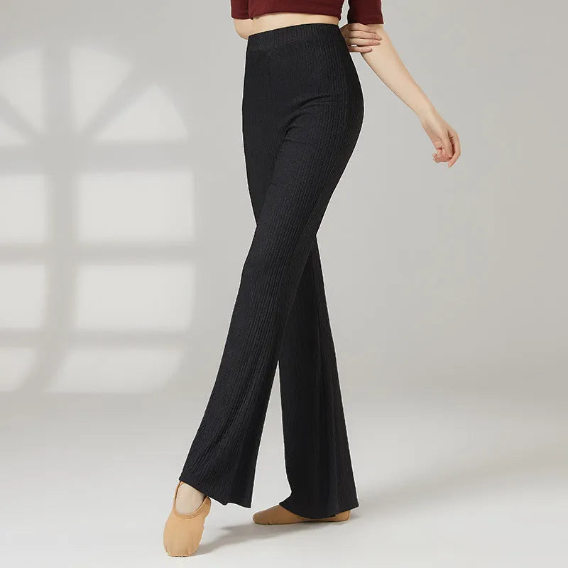 Women's classical dance practice pants in polyester fabric available in five colours for all-season training