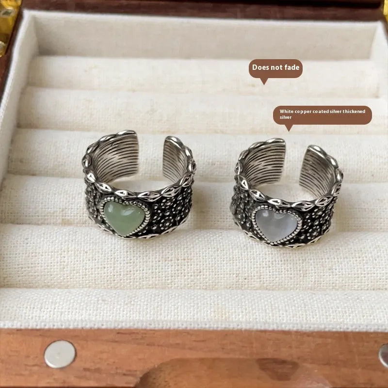 Retro adjustable heart-shaped ring in white copper plated silver with love design elements