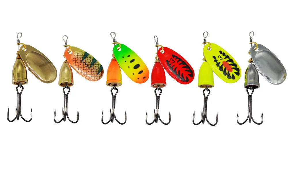 3# size metal fishing lure with rotating sequins and a copper bell in multiple colour options.