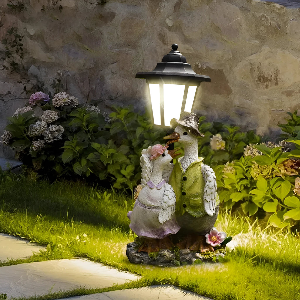 Hexagonal solar garden lamp in synthetic resin with American country design