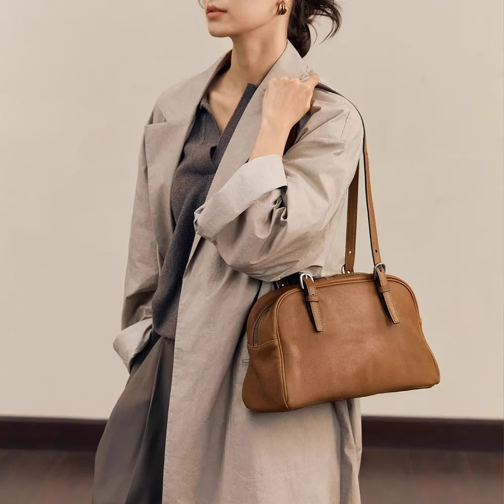 Women's retro genuine leather shoulder bag with horizontal square shape and double straps