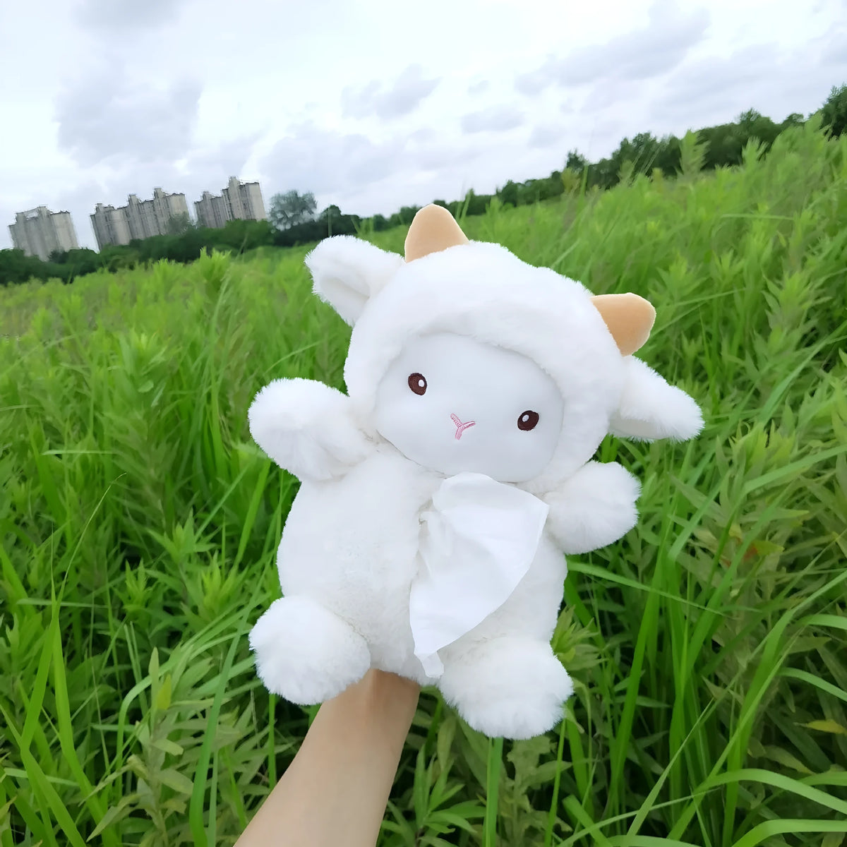 Plush lamb design car tissue box cover with soft fabric material