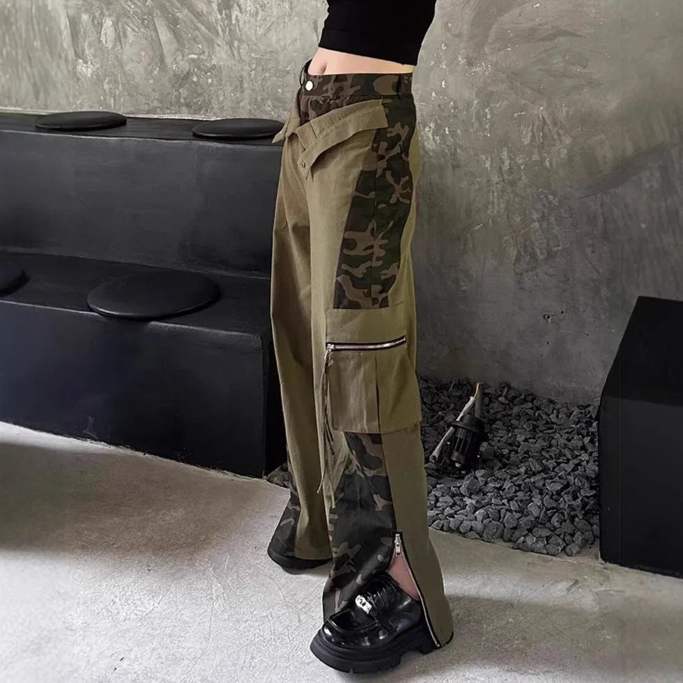 Retro high waist straight leg jeans in leopard print dark khaki with fake two-tone stitching detail