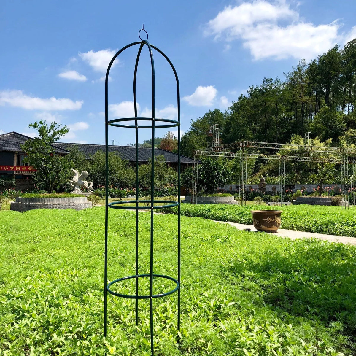 Dark green iron plant climbing frame with lattice design for indoor vine support