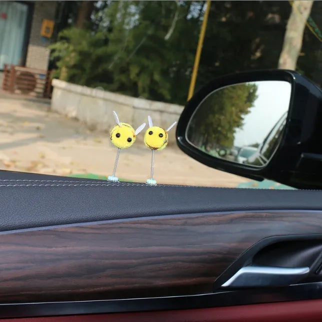 Swing Spring Bee car dashboard decoration showing 3cm cartoon bee with fur ball material