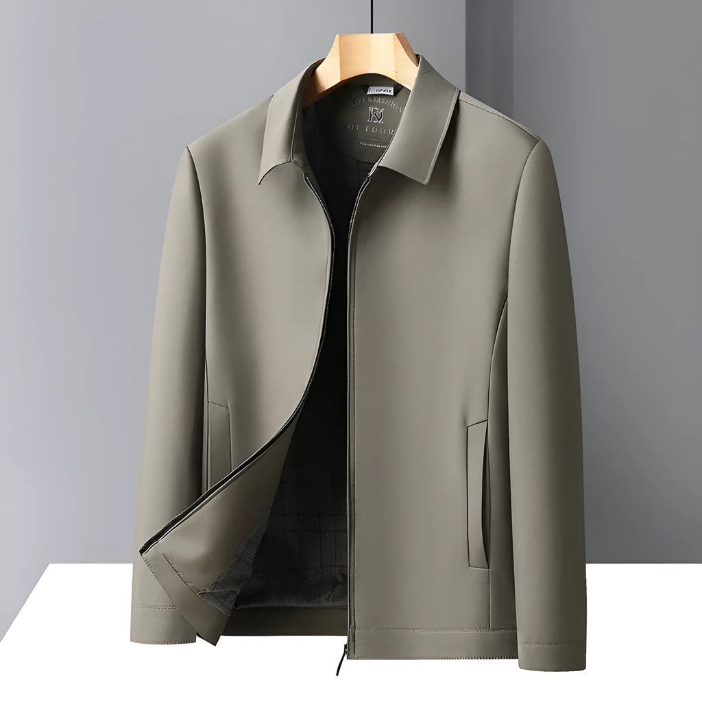 Men's polo collar casual jacket in polyester fabric with side seam pockets, loose fit
