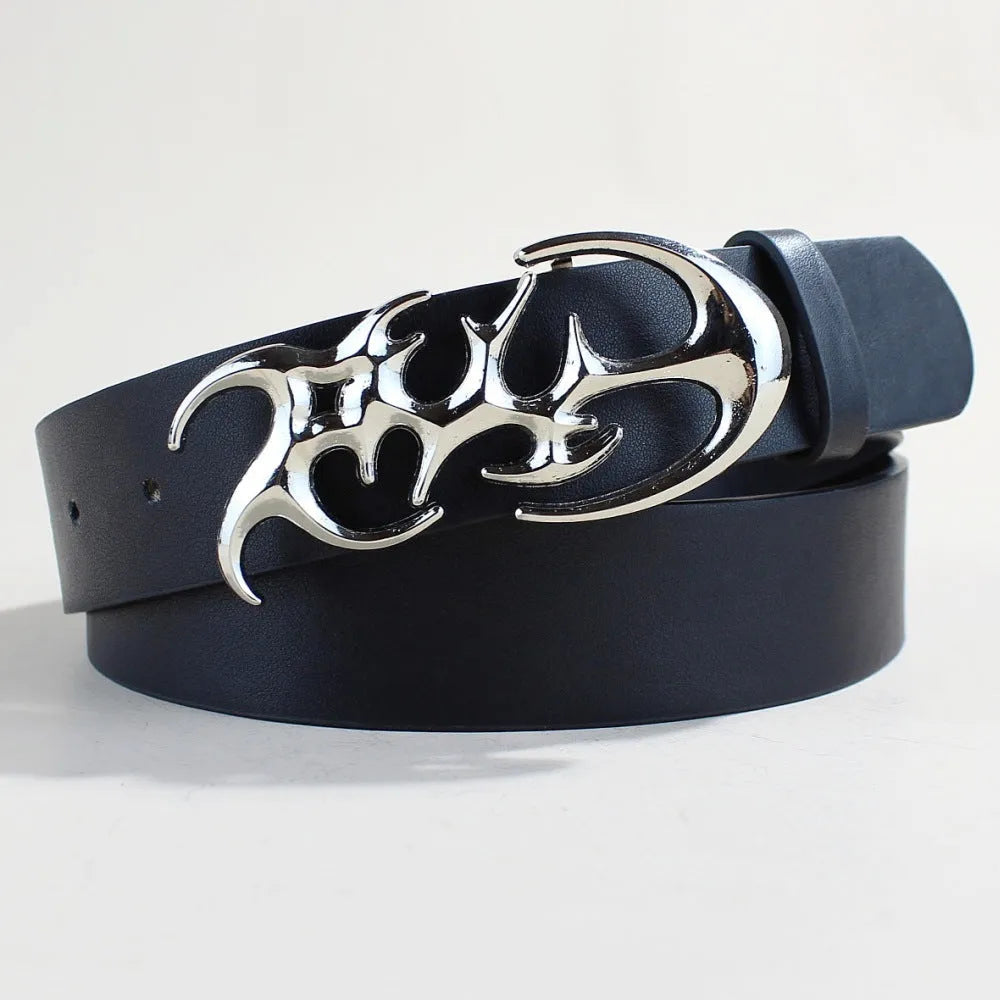 Casual silver buckle belt made of PU leather measuring 105cm long and 3.3cm wide