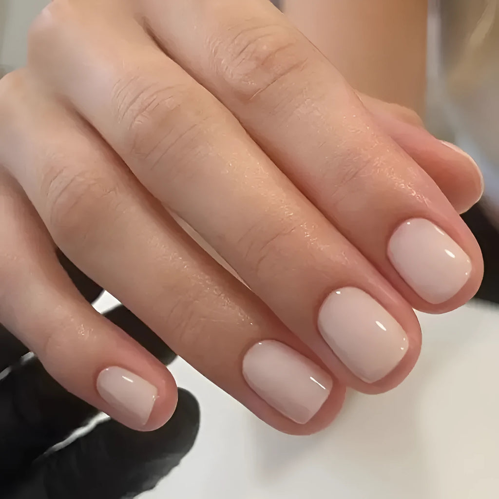 Plastic nail art set in solid MY119 colour with cute styling for ladies' DIY manicures
