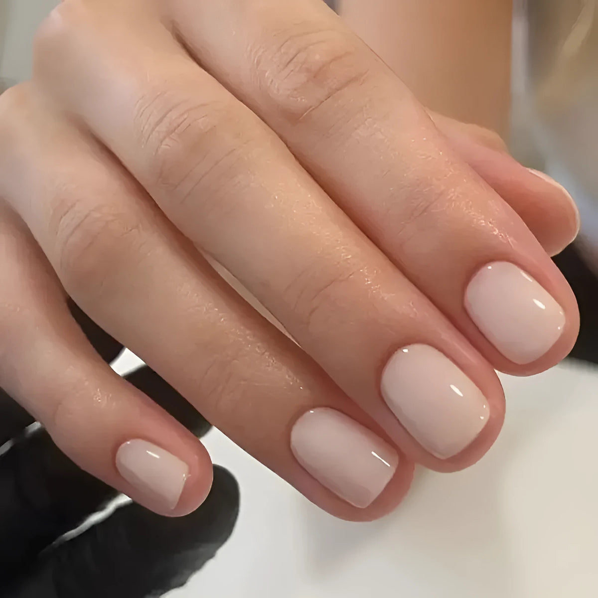 Plastic nail art set in solid MY119 colour with cute styling for ladies' DIY manicures