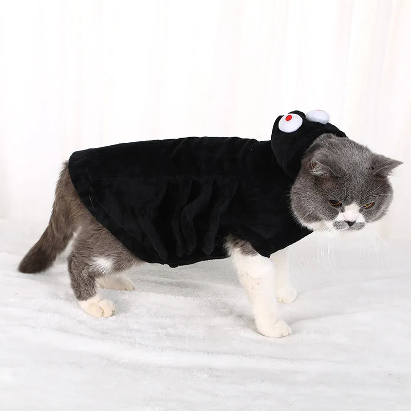 Halloween spider costume for dogs with spiderweb pattern in polyester fabric