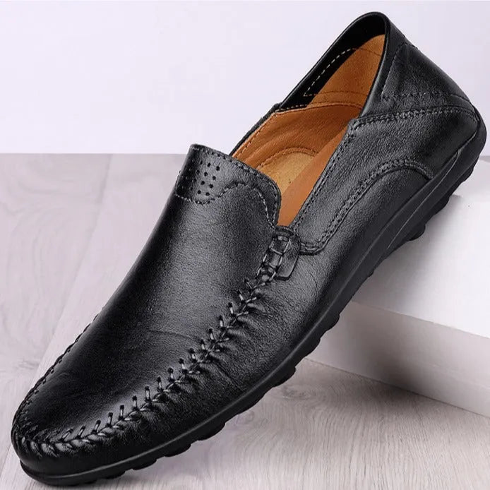 Men's brown leather casual shoes with round toe and flat rubber sole