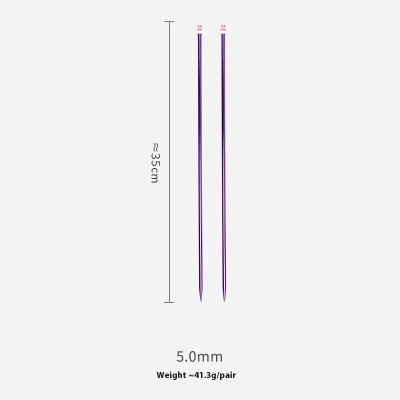 Set of crochet hooks in various sizes from 2.0mm to 9.0mm, each with a protective end cap.